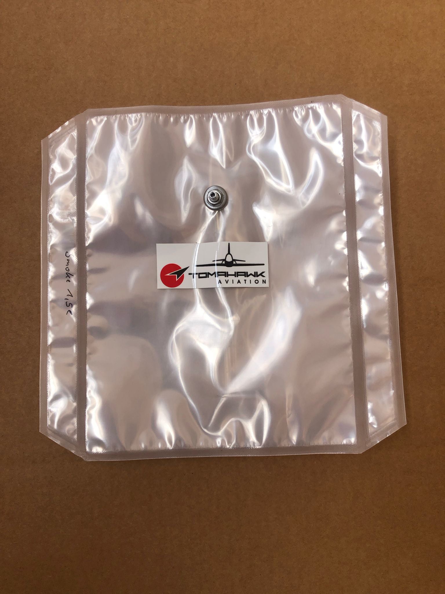 Bladder Tank V2 - 1,5L for Smoke Oil 70067 from Tomahawk Aviation