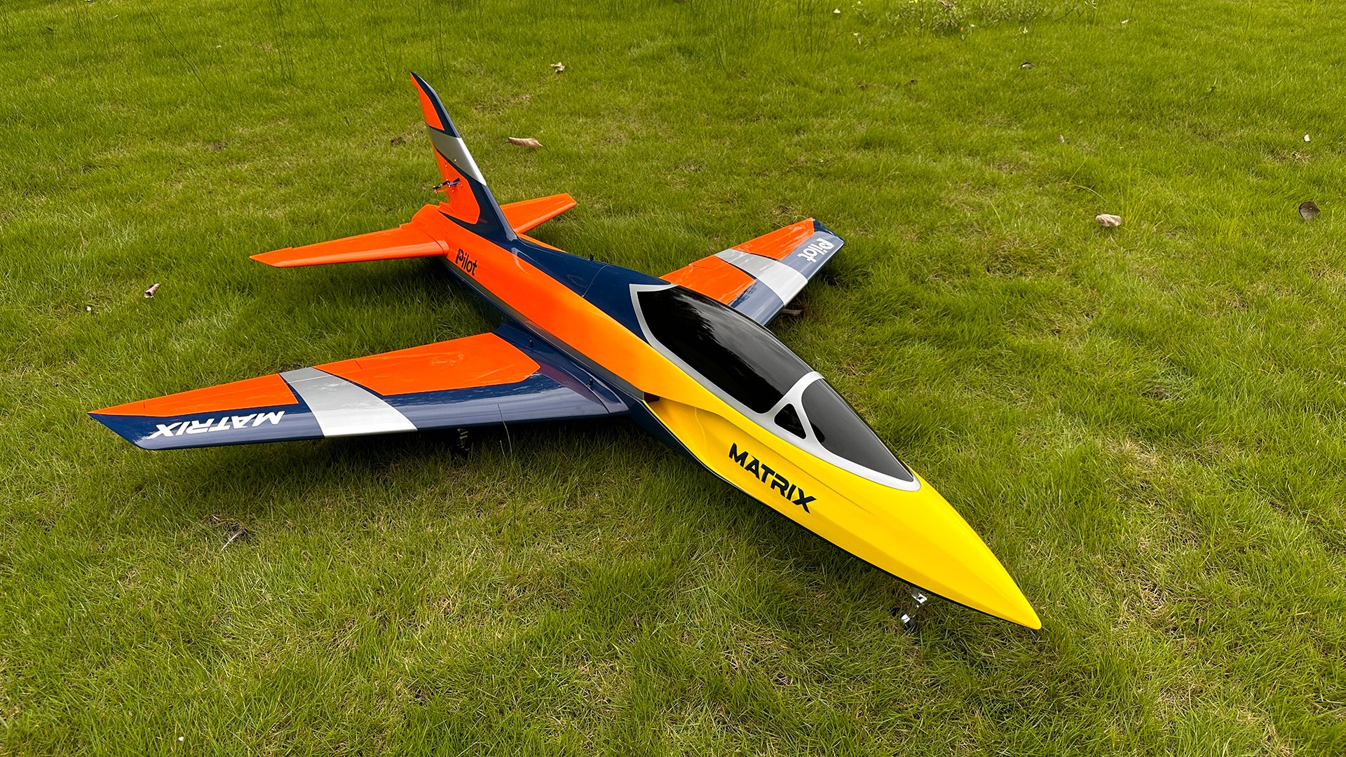 Pilot-RC MATRIX JET 1.8M With RETRACTS ORANGE / YELLOW PIL783