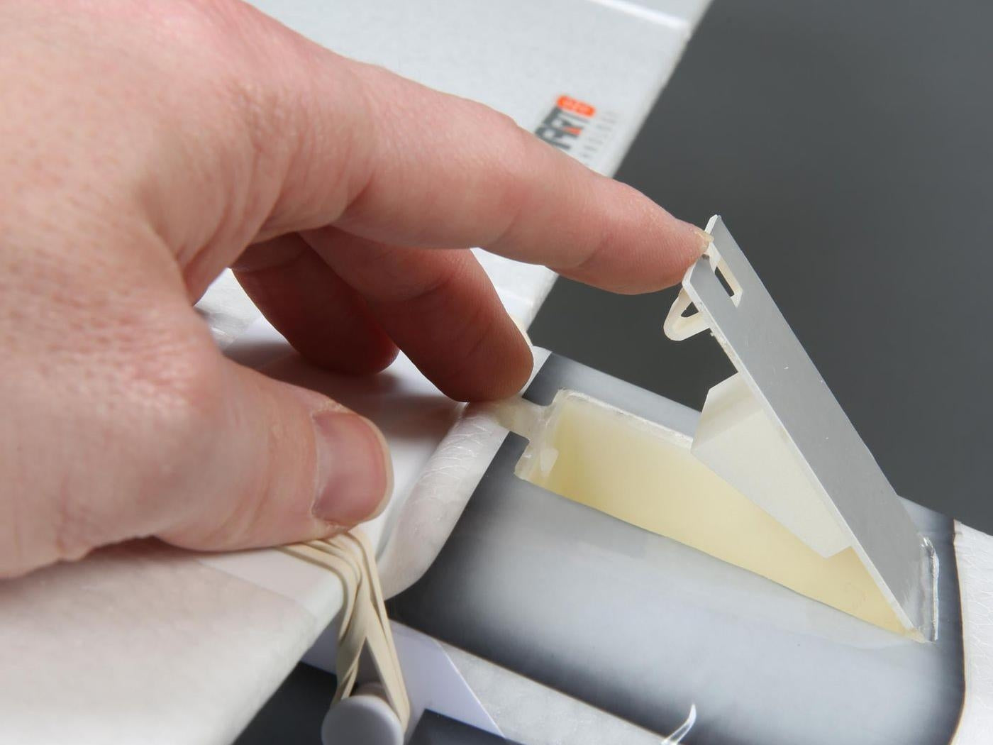 E-Flite Apprentice STS 1.5m RTF Smart Trainer with SAFE EFL3700