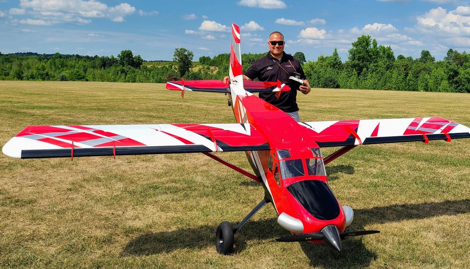 Extreme Flight 140" (120cc) Turbo Bushmaster - Red / Black Scheme L378R