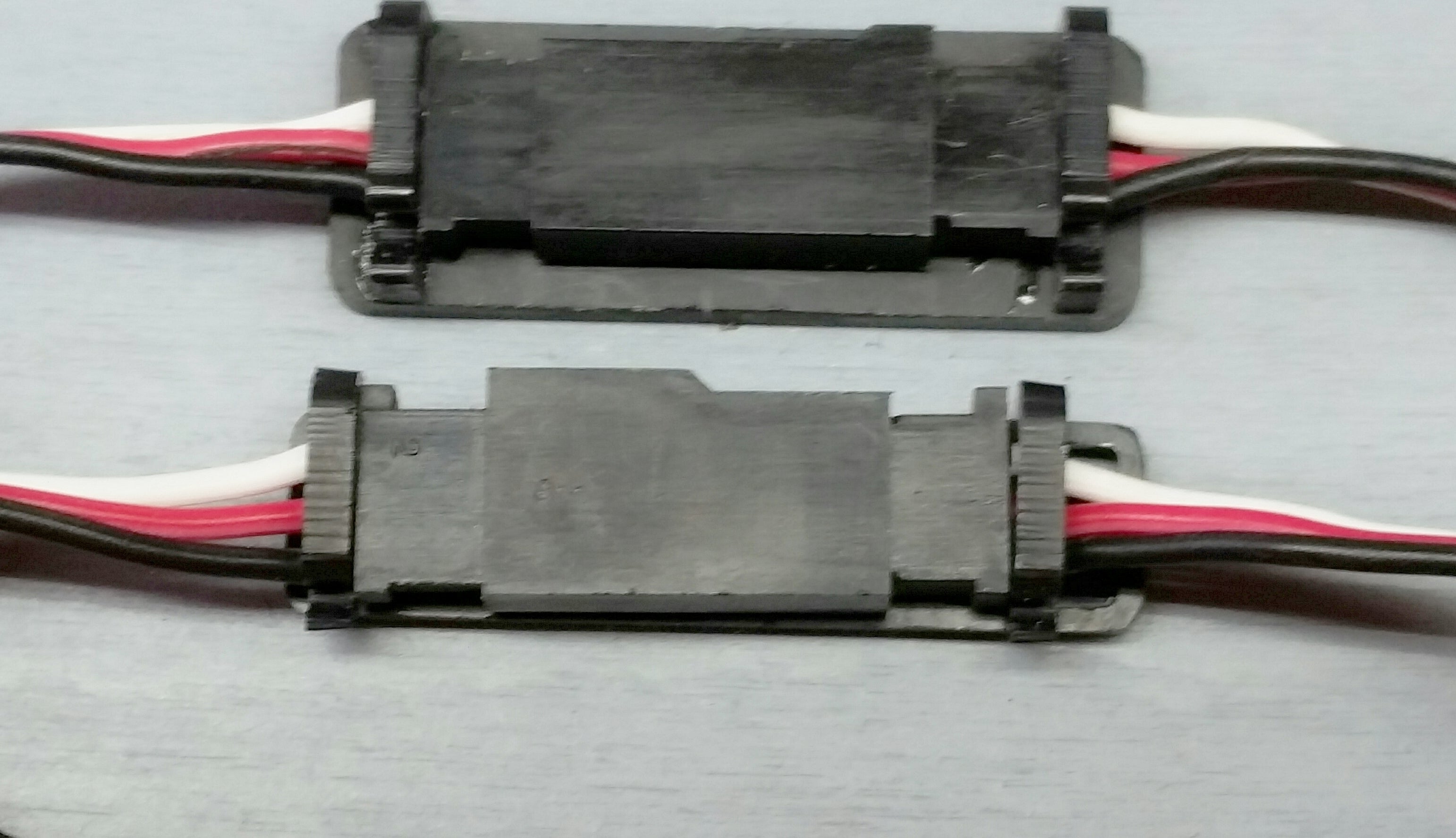 Servo Extension Lead Holder Extra Slim Click Holder from STV-Tech 012-16