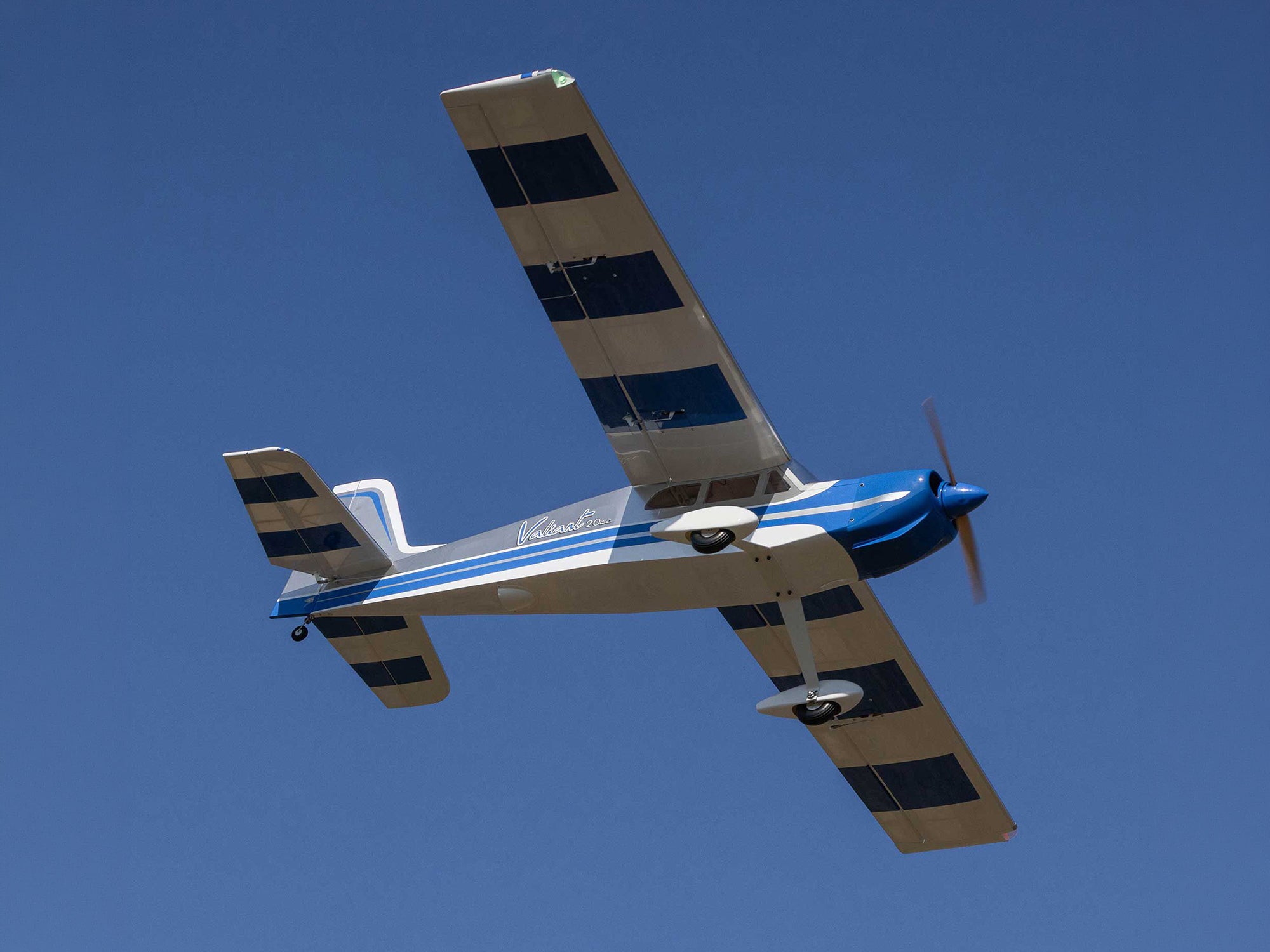 Hangar 9 Valiant 20cc EP PNP 86.5" HAN15075