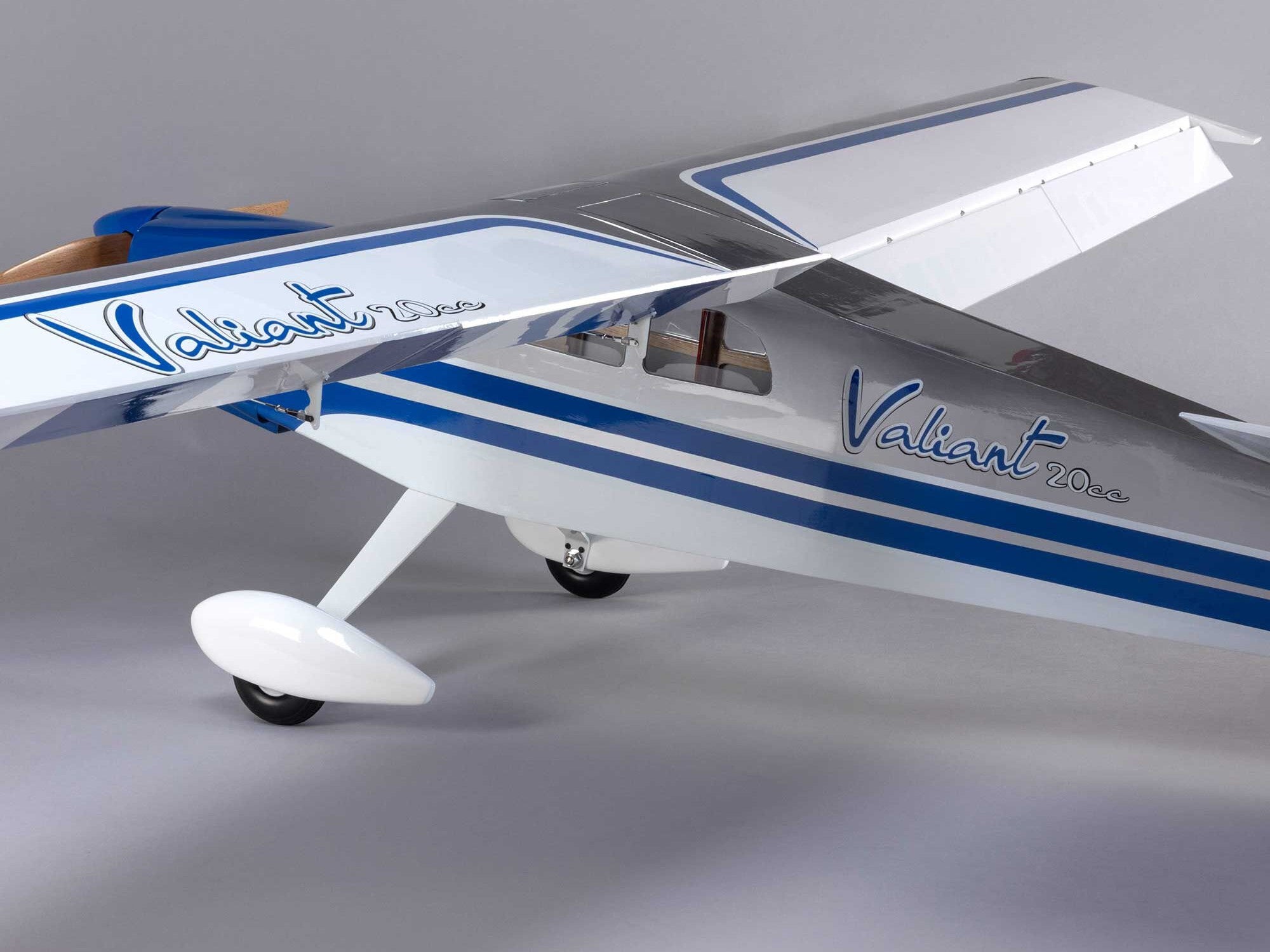 Hangar 9 Valiant 20cc EP PNP 86.5" HAN15075