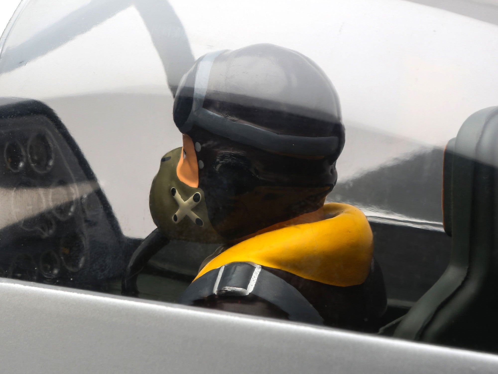 Hangar 9 P-51D Mustang 20cc ARF 69.5" HAN2820B Black Friday Special