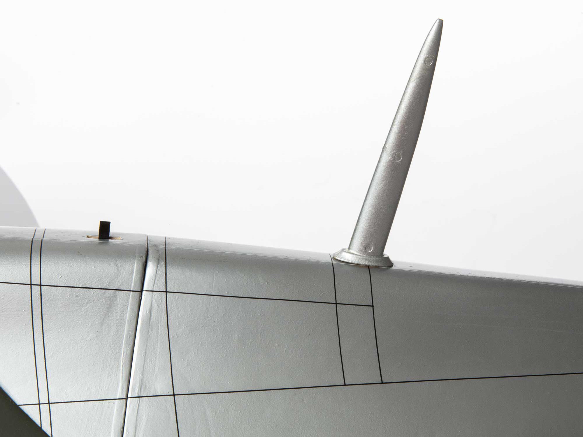 Hangar 9 P-47D Thunderbolt 20cc ARF 67" HAN2990B