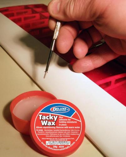 Deluxe Materials Tacky Wax 28g AD29