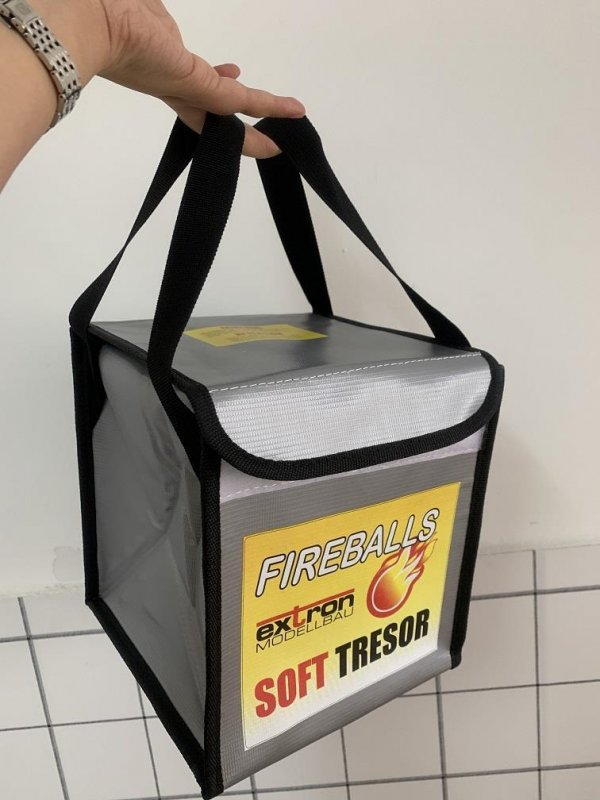 Extron FIREBALLS Fire Extinguishing Pearls for Lithium Batteries  Soft Tresor incl. 3 x 1 litre  X3363