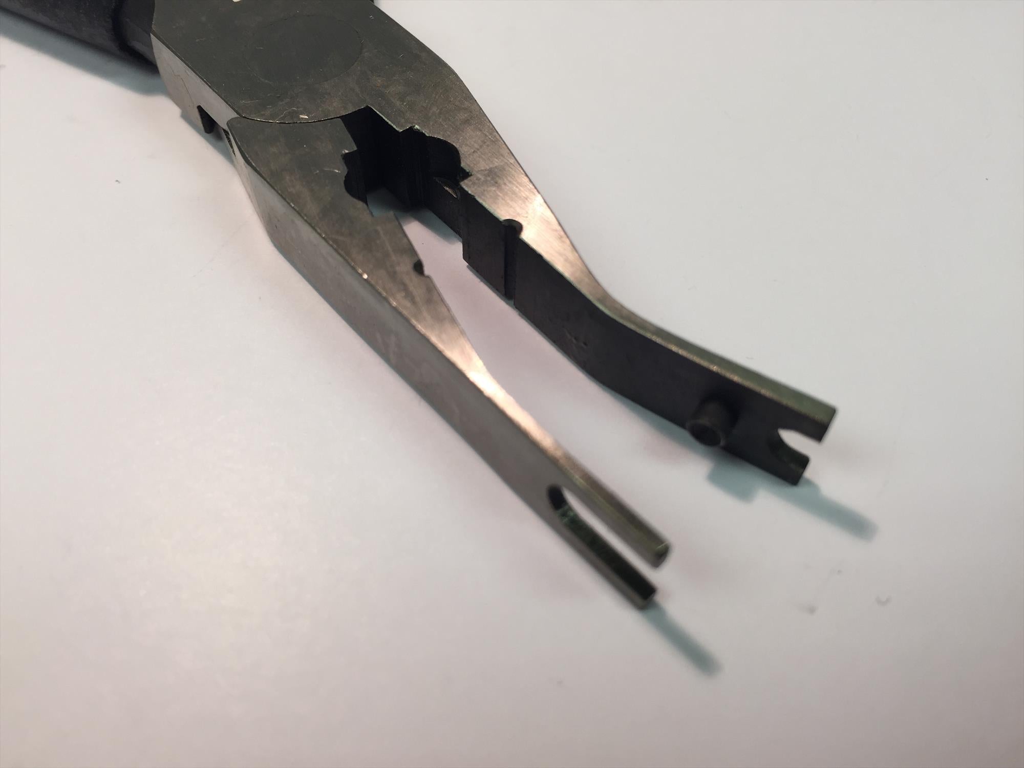 Logic Deluxe Ball Link Pliers LG005