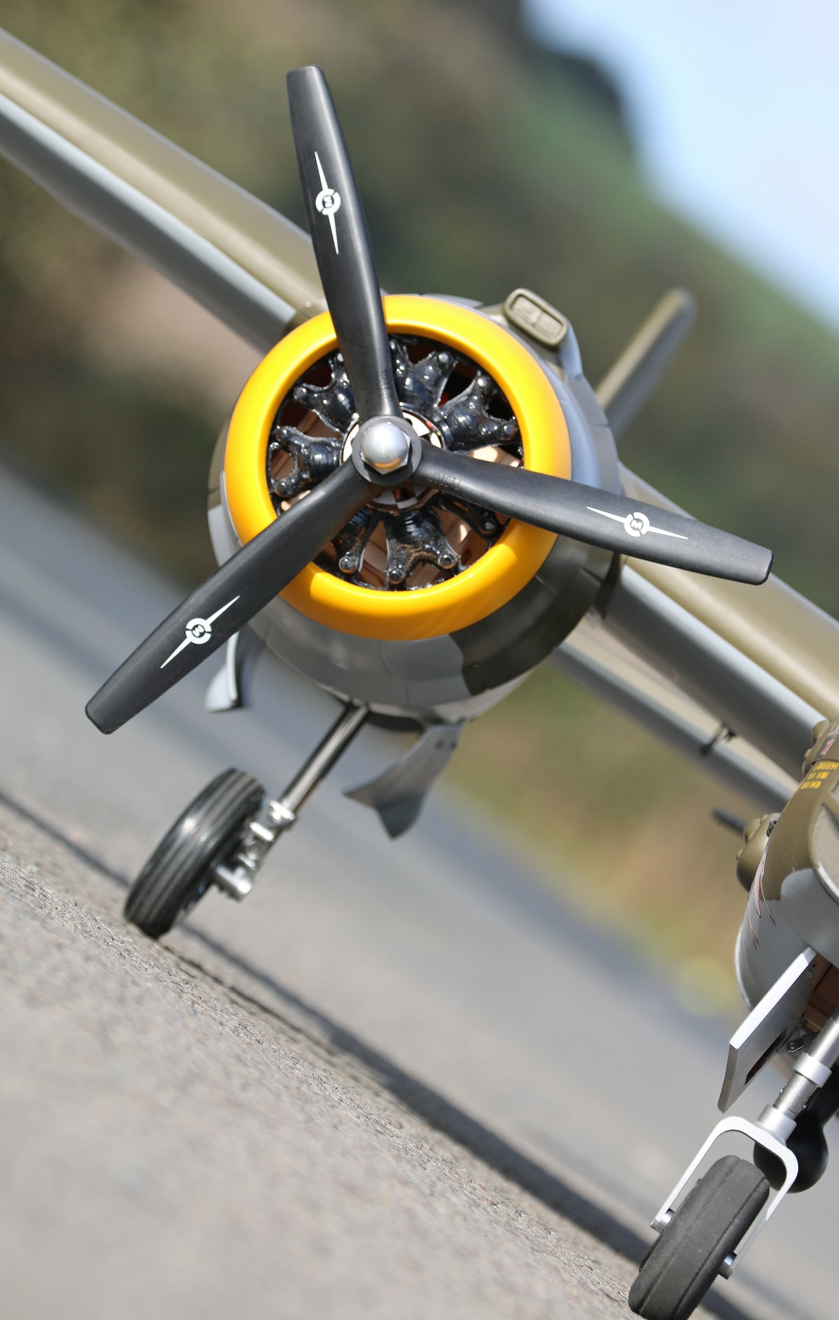 Seagull B-25 Mitchell (20cc) 2.41m / 95in with Retracts SEA330G