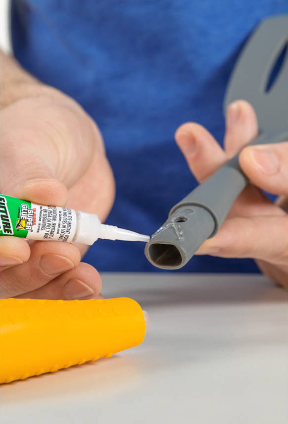 Super Glue Future Glue Gel 2-Pack (2x 0.07oz, 2g) SUP15201 in use example of