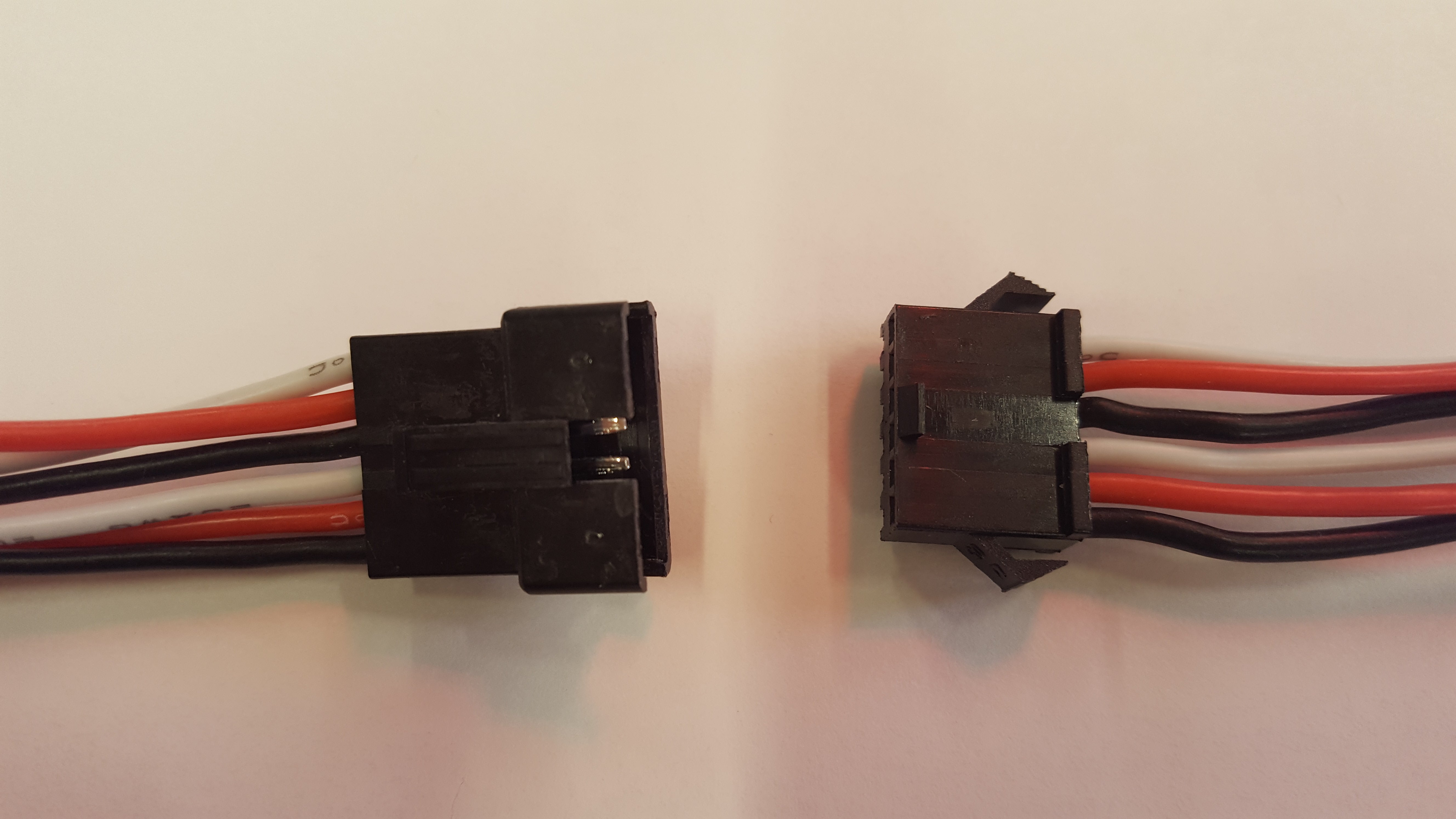 6 Wire Ash-lock Style Connectors for Servos & Lights