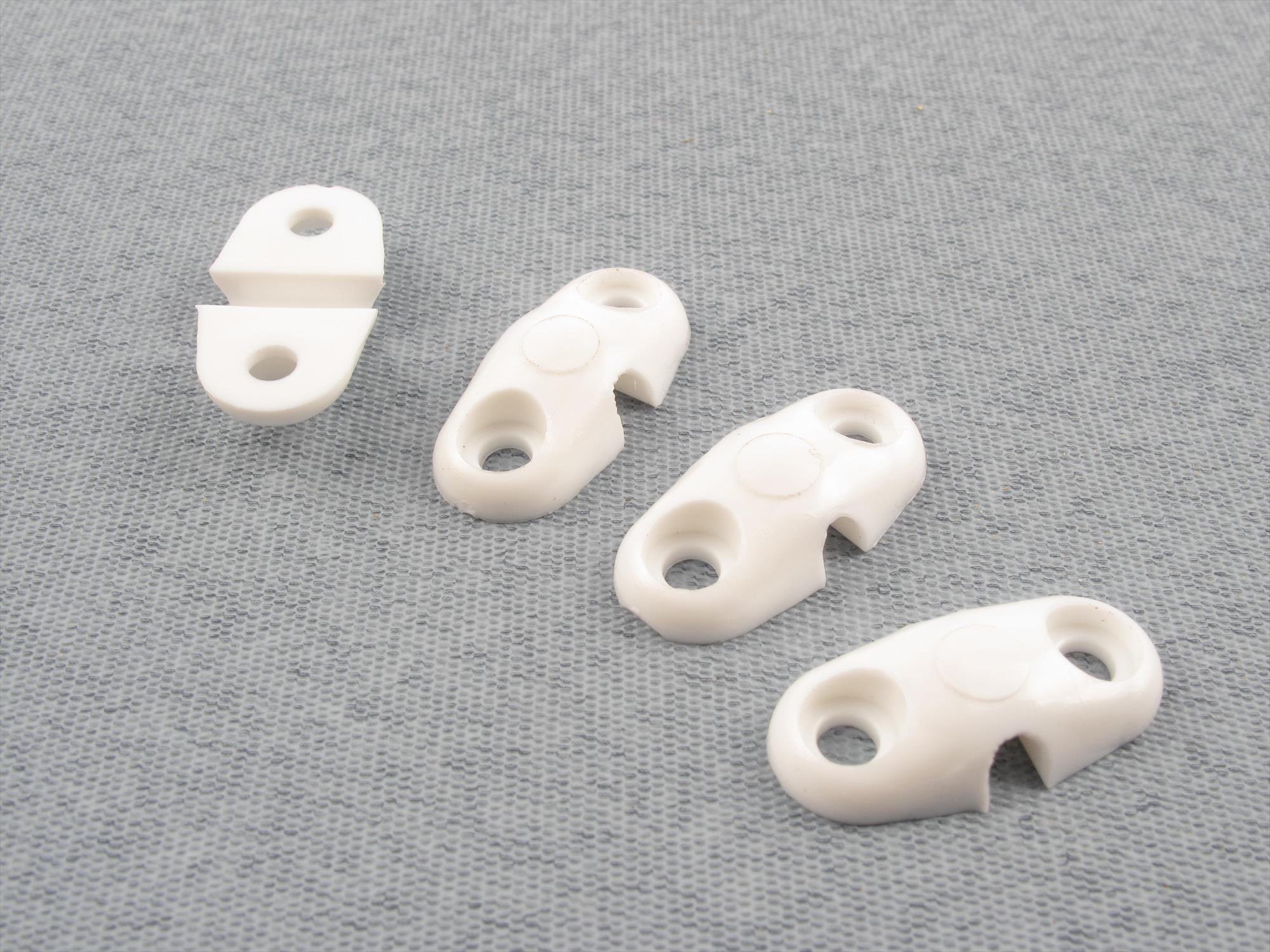 Radio Active U/C Clamps - 8G (pk4) RAA1057 showing contents of pack