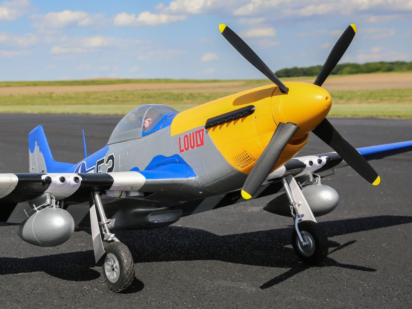 E-Flite P-51D Mustang 1.5m BNF Basic With Smart EFL01250