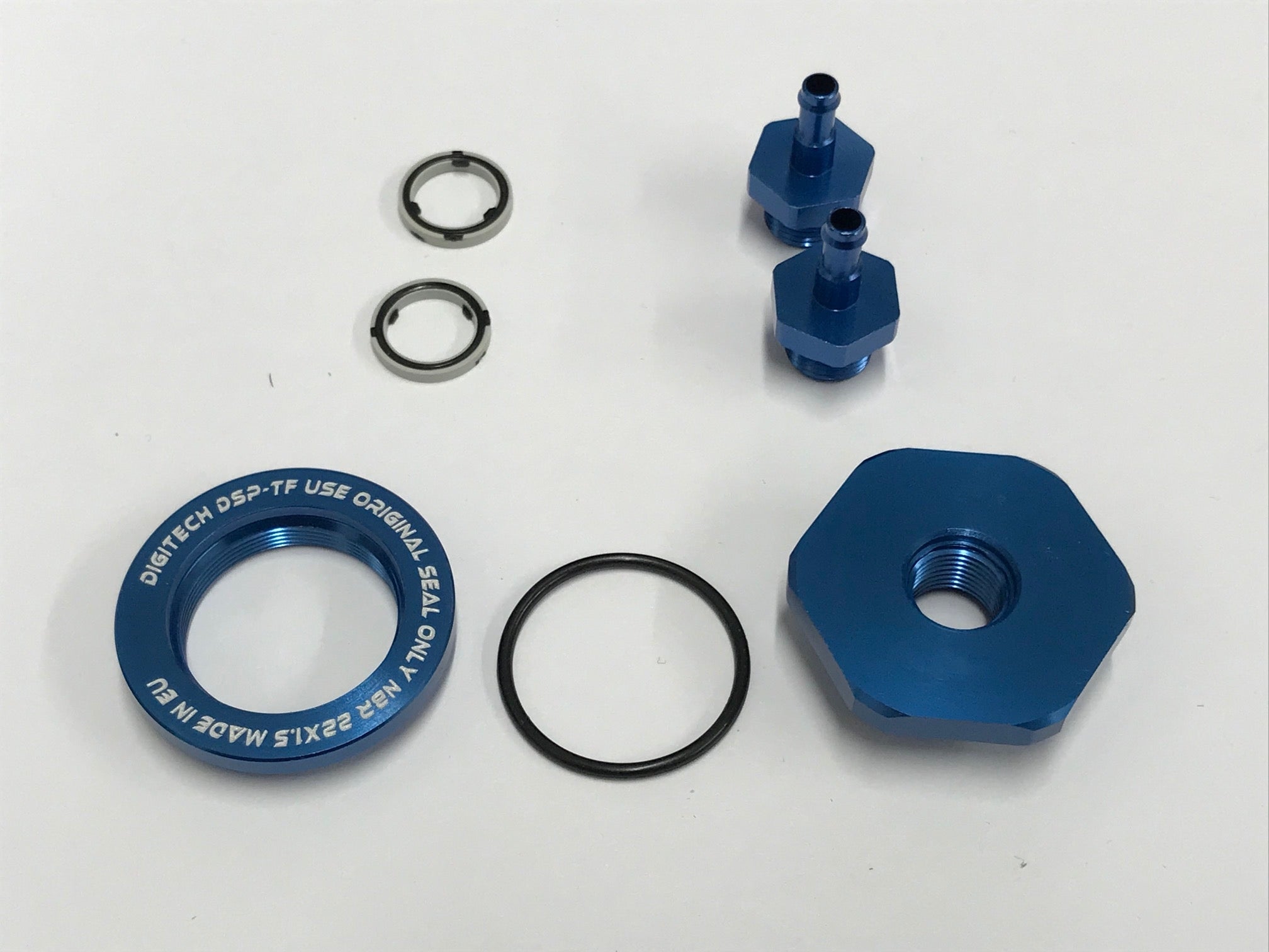 Digitech High Flow Fuel Tank Fitting Barbed for 6mm Festo Tube or 1/8 & 5/32 Tygon Tube