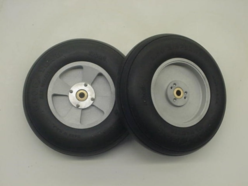 Spitfire Scale Wheel Pair (4-hole hub) from Carf Models 220550